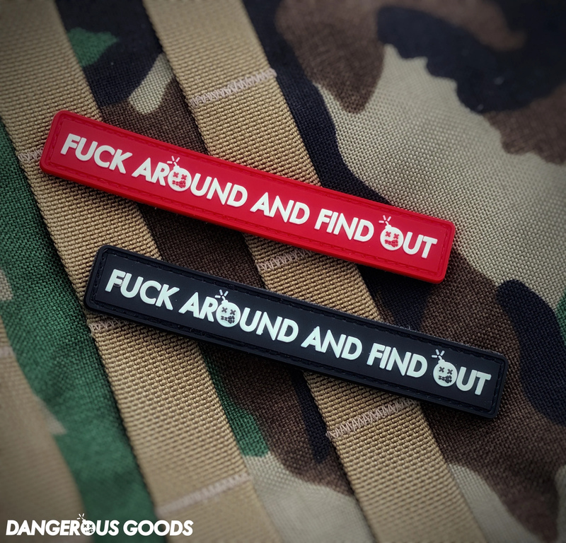 Patch moral « Fuck Around and Discover » de Dangerous Goods®