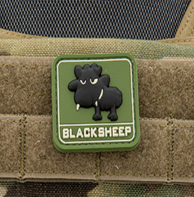 Petit patch PVC mouton noir