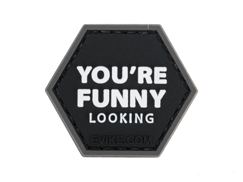 You're Funny Looking - Catchphrase Series 6 - Patch de moral hexagonal en PVC