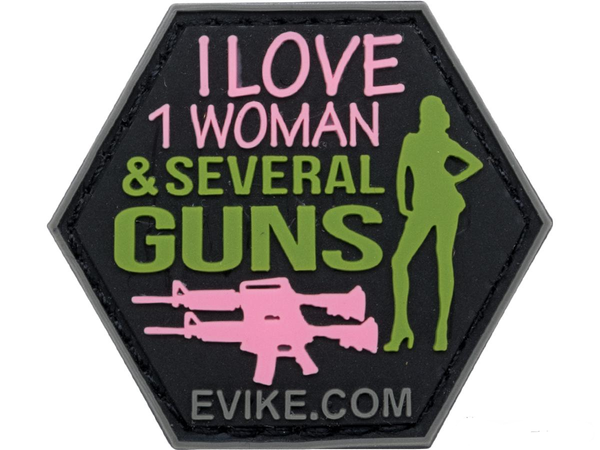 Love Women / Guns - Catchphrase Série 3 - Patch moral hexagonal en PVC