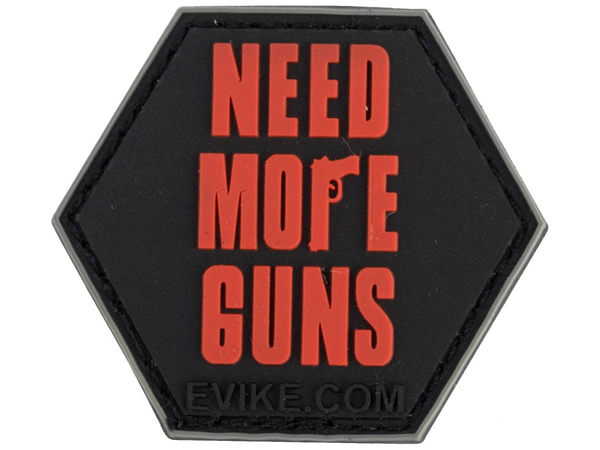 Need More Guns - Catchphrase Series 4 - Patch de moral hexagonal en PVC